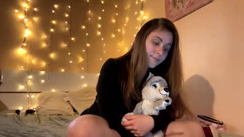 Snapshot of emma_just chatting on 2, 3, 2025 emma_just online show from 2, 3, 2025