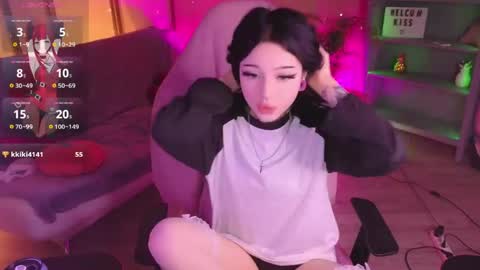 Snapshot of emma_kirks chatting on 26, 5, 2026 emma_kirks online show from 26, 5, 2026