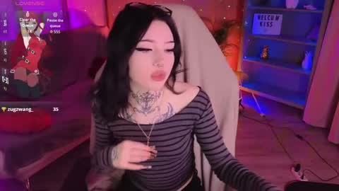 Snapshot of emma_kirks chatting on 27, 5, 2026 emma_kirks online show from 27, 5, 2026