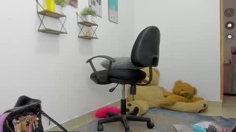 whises lits        online show from 17, 12, 2025