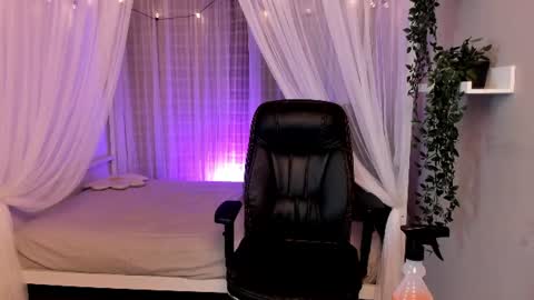 Emma online show from 11, 7, 2026