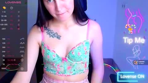 Snapshot of emma_loon chatting on 13, 9, 2025 Emma online show from 13, 9, 2025