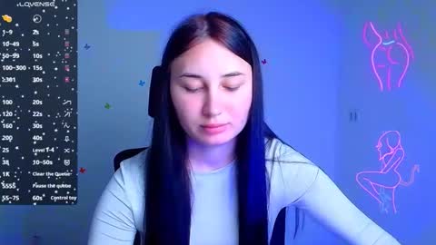 Snapshot of emma_loon chatting on 3, 10, 2025 Emma online show from 3, 10, 2025