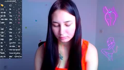Snapshot of emma_loon chatting on 6, 10, 2025 Emma online show from 6, 10, 2025