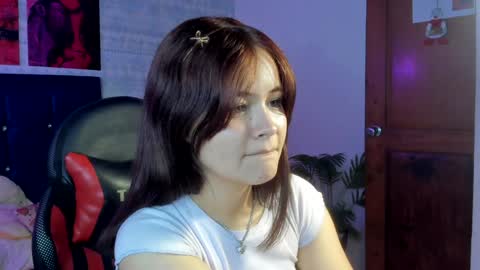 Snapshot of emma_myers1 chatting on 11, 1, 2025 EMMA online show from 11, 1, 2025