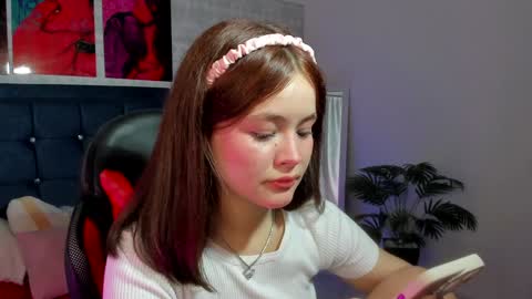 Snapshot of emma_myers1 chatting on 24, 1, 2025 EMMA online show from 24, 1, 2025