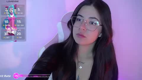 Snapshot of emma_naa chatting on 21, 9, 2025 Emma online show from 21, 9, 2025