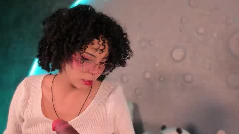     online show from 1, 10, 2025