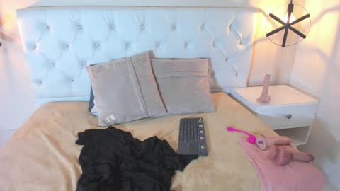 Emma online show from 5, 2, 2025