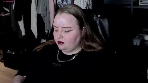 Emma Razumovskaya online show from 19, 11, 2025