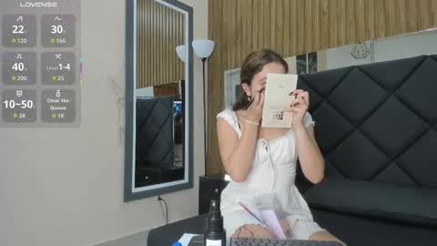 Snapshot of emma_rousz chatting on 20, 9, 2025 emma online show from 20, 9, 2025