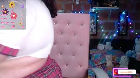 Snapshot of emma_ruiiz_ chatting on 12, 10, 2025 emma online show from 12, 10, 2025