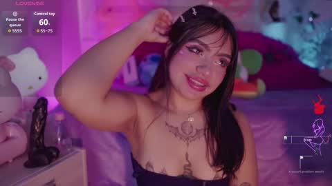 Snapshot of emma_soffia_ chatting on 10, 10, 2025 EMMA online show from 10, 10, 2025