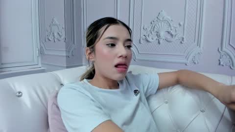 Snapshot of emma_torres18 chatting on 13, 12, 2024 EMMA online show from 13, 12, 2024