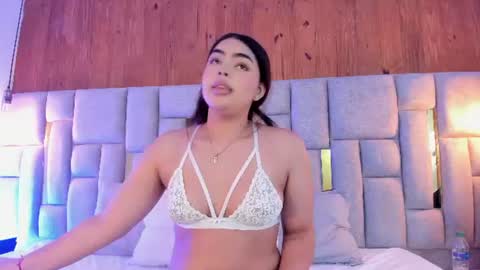 emma_valenciia online show from 20, 6, 2026