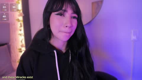 Snapshot of emma_woods__ chatting on 15, 12, 2024 emma_woods__ online show from 15, 12, 2024