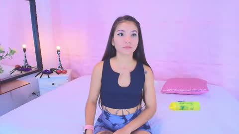 Snapshot of emmaa_sandoval chatting on 22, 10, 2025 Emma online show from 22, 10, 2025