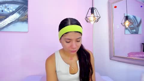 Snapshot of emmaa_sandoval chatting on 23, 11, 2025 Emma online show from 23, 11, 2025