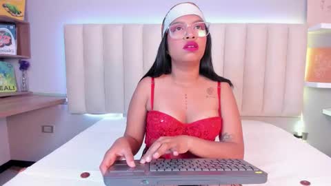emmaa_smith1 online show from 18, 3, 2026