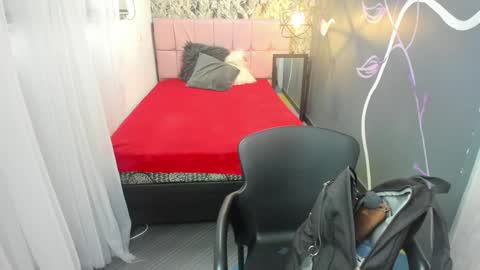 Snapshot of emmaaevans_ chatting on 3, 2, 2025 Emma Evans online show from 3, 2, 2025