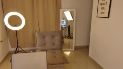 Emma online show from 2, 12, 2024