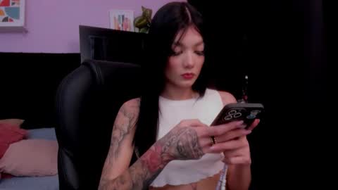 Snapshot of emmabridgerton chatting on 3, 2, 2026 Emma online show from 3, 2, 2026