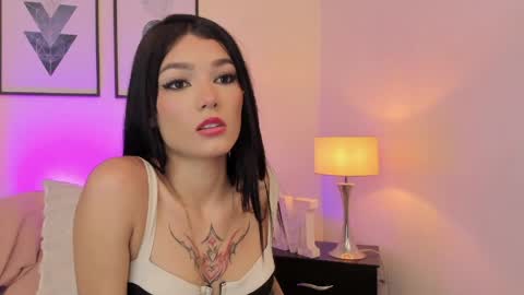 Snapshot of emmabridgerton chatting on 22, 4, 2026 Emma online show from 22, 4, 2026