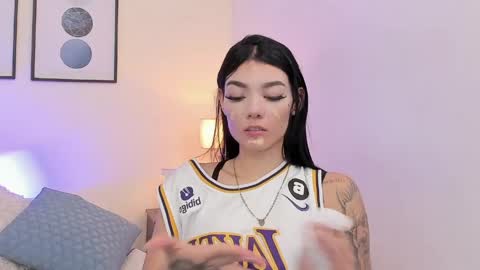 Snapshot of emmabridgerton chatting on 21, 5, 2026 Emma online show from 21, 5, 2026