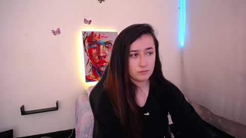 Snapshot of emmaclaire_ chatting on 15, 9, 2025 Emma Claire online show from 15, 9, 2025