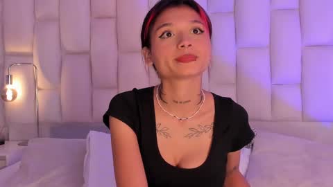 Snapshot of emmaduff_ chatting on 22, 9, 2025 online show from 22, 9, 2025
