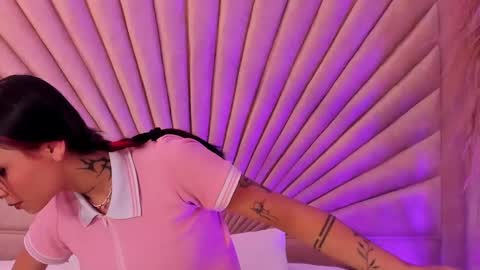 Snapshot of emmaduff_ chatting on 24, 9, 2025 online show from 24, 9, 2025