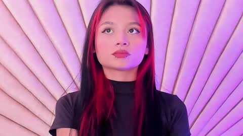 Snapshot of emmaduff_ chatting on 29, 9, 2025 online show from 29, 9, 2025