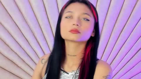 Snapshot of emmaduff_ chatting on 1, 10, 2025 online show from 1, 10, 2025