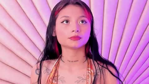 Snapshot of emmaduff_ chatting on 3, 10, 2025 online show from 3, 10, 2025