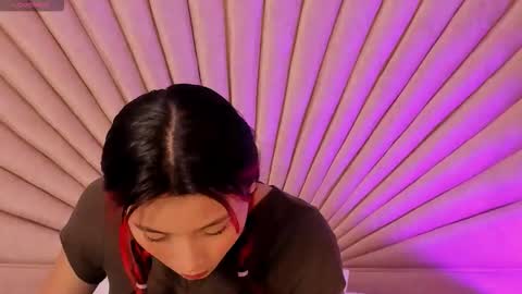 Snapshot of emmaduff_ chatting on 7, 10, 2025 online show from 7, 10, 2025