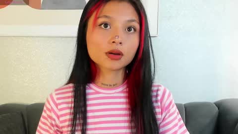 Snapshot of emmaduff_ chatting on 14, 10, 2025 online show from 14, 10, 2025