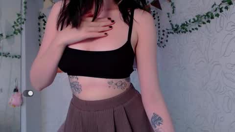 Snapshot of emmae__ chatting on 10, 10, 2025 Emma online show from 10, 10, 2025