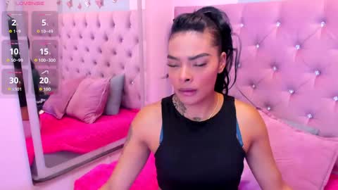 Snapshot of emmaebony_ chatting on 14, 4, 2026 emmaebony_ online show from 14, 4, 2026