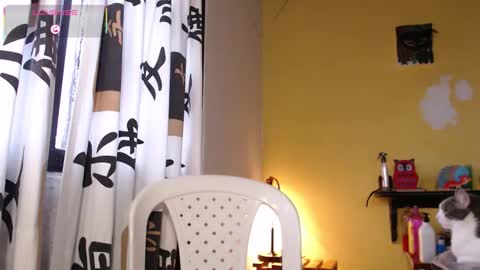 Snapshot of emmahenderson chatting on 15, 12, 2025 Andrea online show from 15, 12, 2025