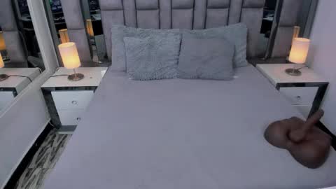 Snapshot of emmahill1 chatting on 28, 9, 2025 EMMA HILL online show from 28, 9, 2025