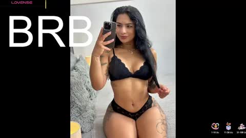 Snapshot of emmahill1 chatting on 18, 10, 2025 EMMA HILL online show from 18, 10, 2025