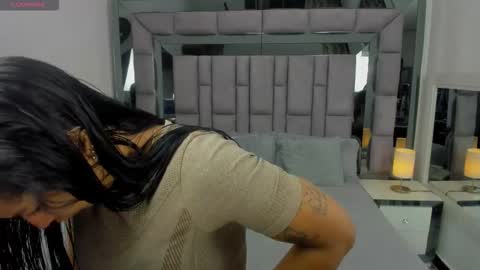 Snapshot of emmahill1 chatting on 20, 10, 2025 EMMA HILL online show from 20, 10, 2025