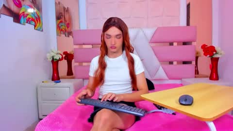 Emma Hilton online show from 13, 5, 2026