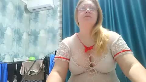 emmamelody online show from 8, 9, 2025