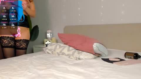 Snapshot of emmanuelleee chatting on 7, 3, 2026 emmanuelleee online show from 7, 3, 2026