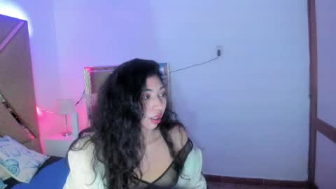 Snapshot of emmaskinny_ chatting on 15, 10, 2025 Emma online show from 15, 10, 2025