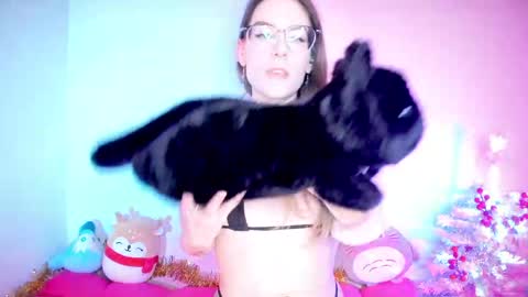 RH-NEGATIVE GREEN-EYED BAELIEN online show from 29, 3, 2026