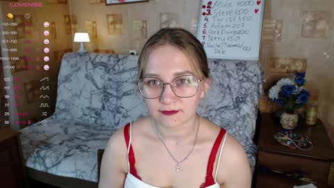 Snapshot of emmatiny chatting on 7, 12, 2024 Mia online show from 7, 12, 2024