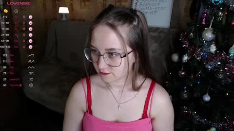 Snapshot of emmatiny chatting on 30, 12, 2024 Mia online show from 30, 12, 2024