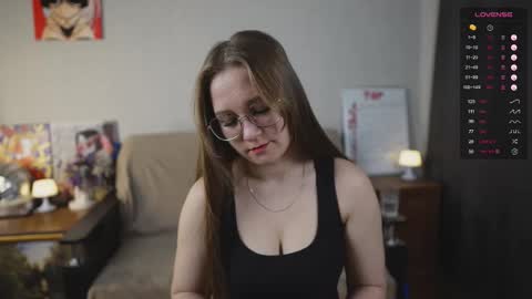 Snapshot of emmatiny chatting on 4, 11, 2025 Mia online show from 4, 11, 2025